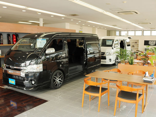 福岡県 大野城市の中古車販売店 ハイエース福岡店 中古車情報・中古