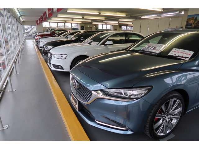 ファミリー (株)ファミリー船橋 中古車センター