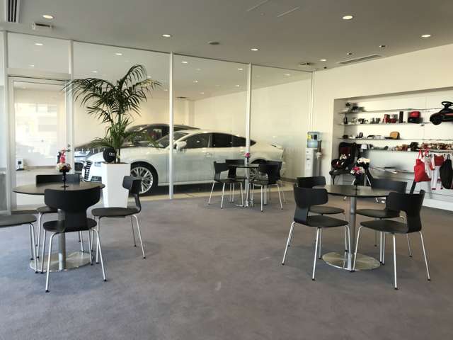 Audi Approved Automobile 博多