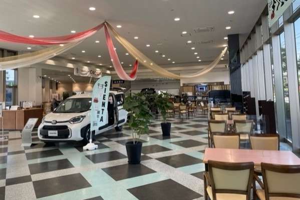 愛知トヨタ 岡崎洞店