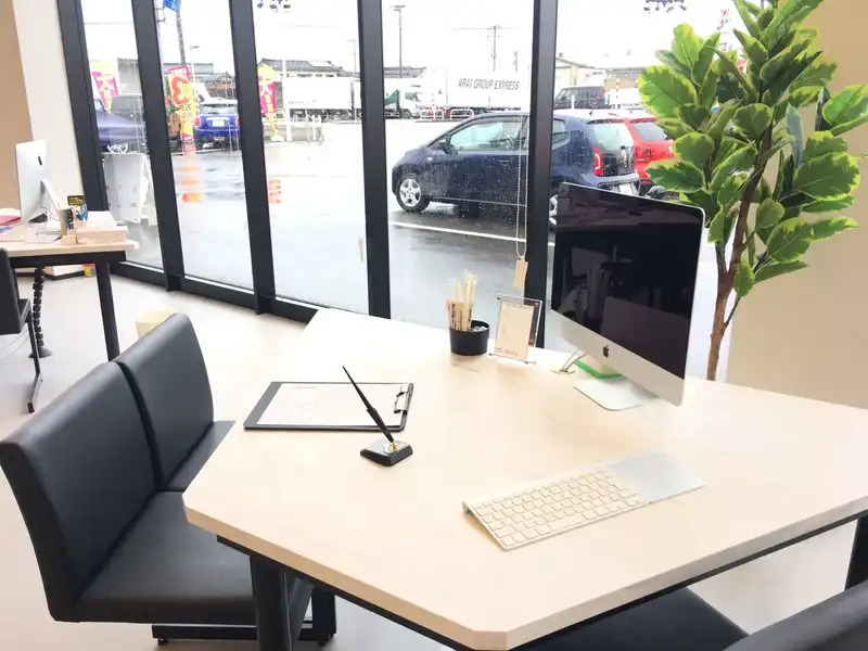 ガリバー8号燕三条店