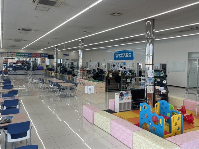 WECARS(ウィーカーズ) 飯塚店