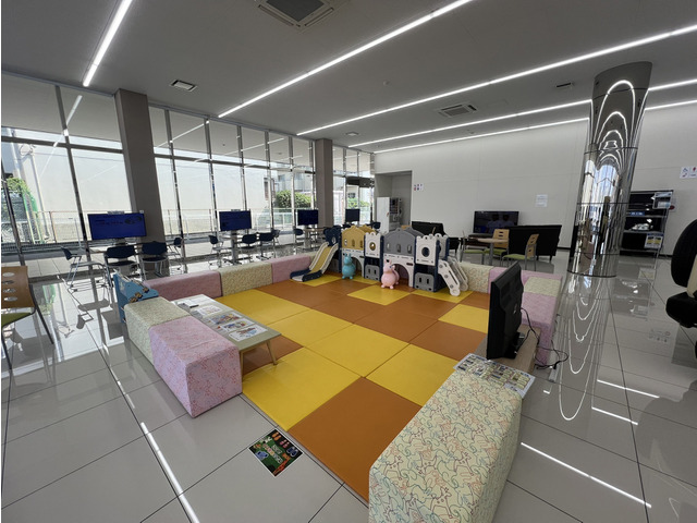 WECARS(ウィーカーズ) 高槻店