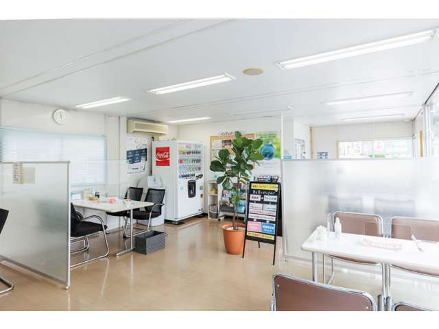 ウエインズトヨタ神奈川 WEINS U-Car 大井松田インター