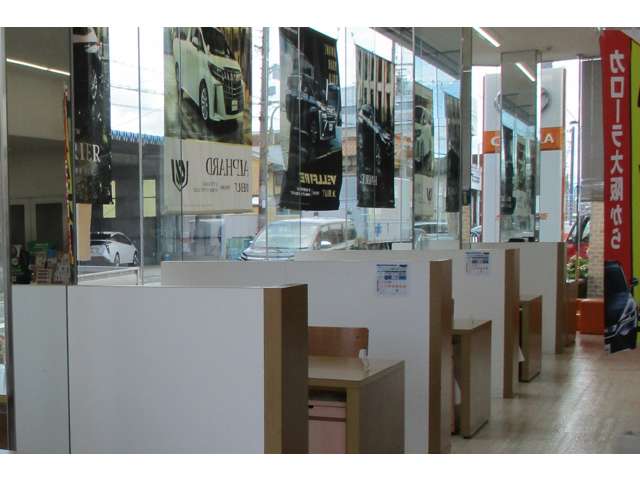 トヨタカローラ大阪(株) 柏原店