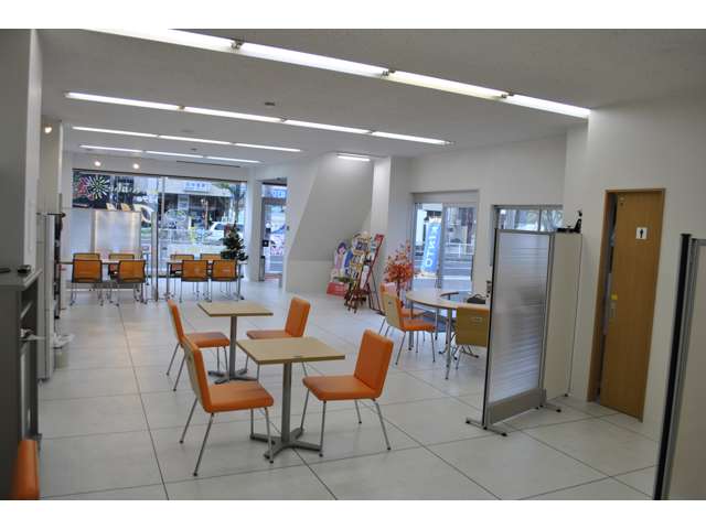 トヨタカローラ大阪(株) 福島店