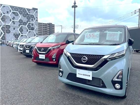日産福岡販売 博多カーランド