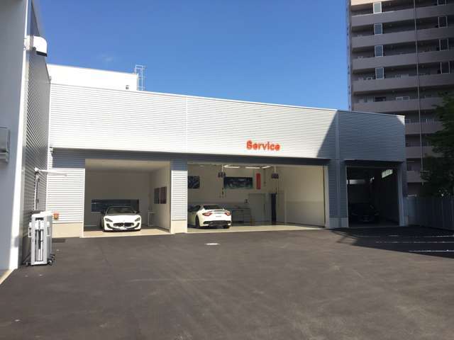 マセラティ広島 福山プレオウンドカーセンター