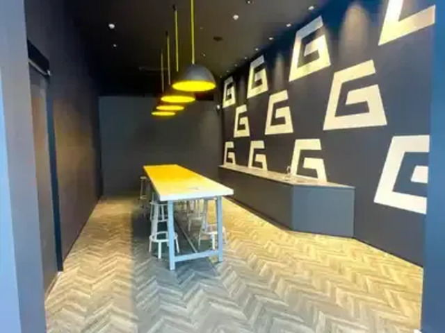 ガリバー香椎浜店