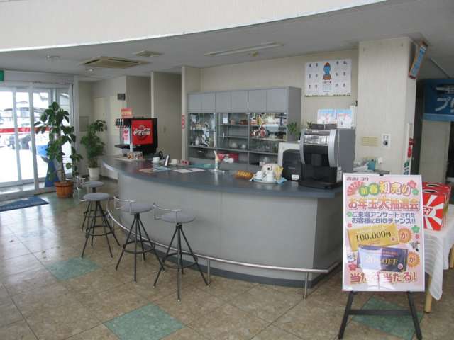 青森トヨタ自動車 TwiNplaza三沢