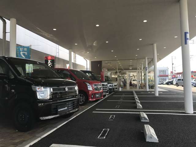 ユタカ自動車株式会社 ショールーム