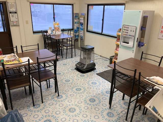 (有)パキザ商事 中古車センターカスワ追分店