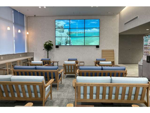 沖縄トヨタ自動車株式会社 トヨタウン美浜店