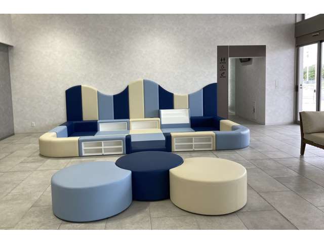 沖縄トヨタ自動車株式会社 トヨタウン美浜店