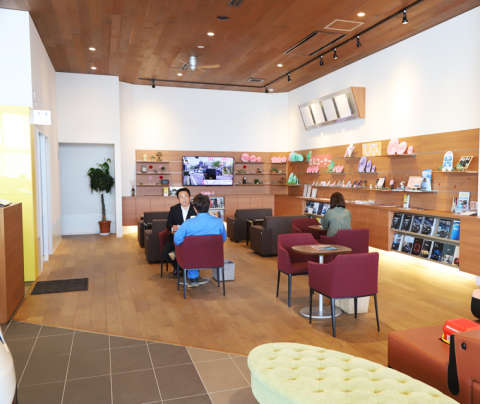 ネッツトヨタノヴェル三重(株) ネッツトヨタノヴェル三重 ネオポリス店