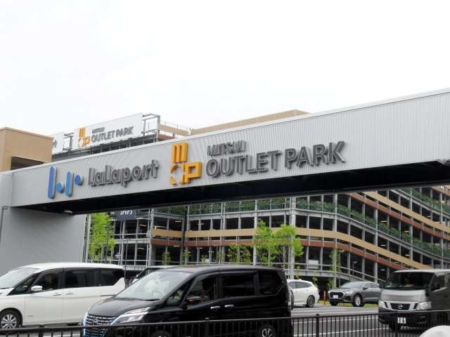 日産大阪販売(株) UCARS鶴見