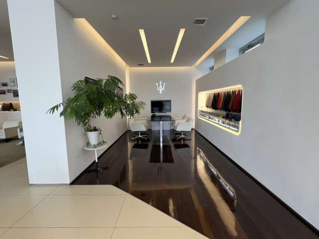 マセラティ江東