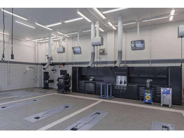 ジャガー・ランドローバー天白