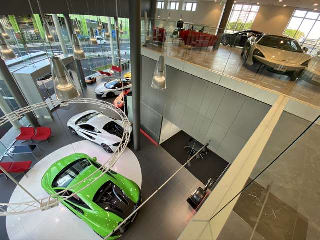 マクラーレン クオリファイド東京