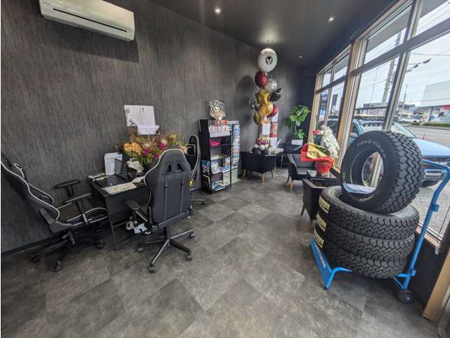 高知県 高知市の中古車販売店 RAIDEN 3rd BASE ROC | 中古車情報・中古