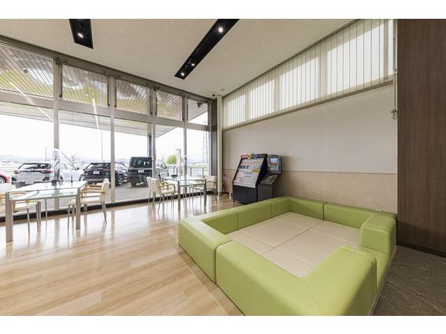 ネッツトヨタ青森 TwiNplaza弘前城東