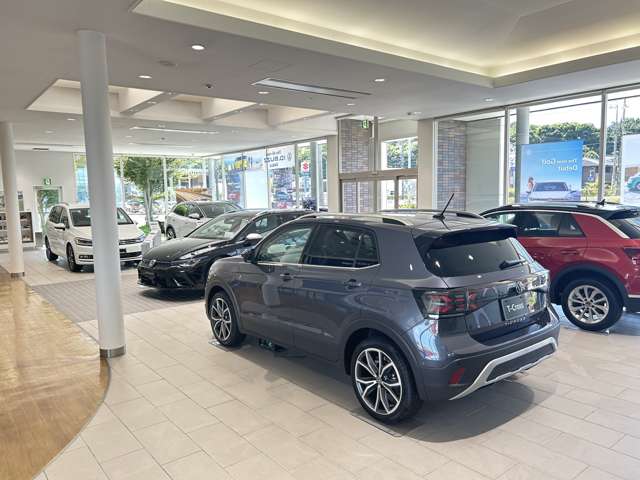 三重トヨタ自動車(株) Volkswagen津