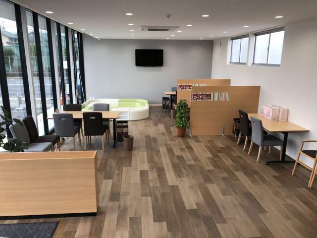 静岡ダイハツ販売 D-Flen 静岡インター店