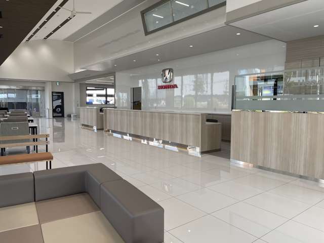 (株)ホンダカーズ三重 津高茶屋店