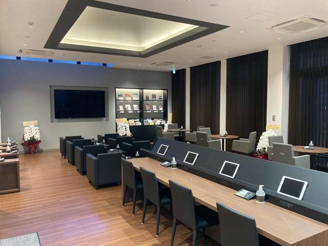 (株)神戸マツダ 尼崎ユーカーランド