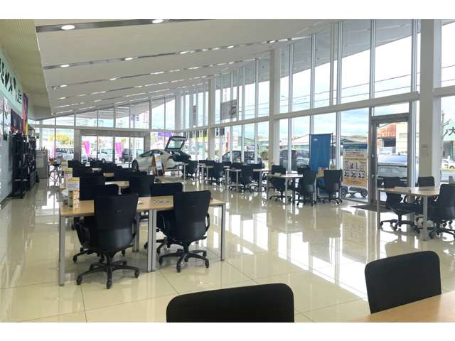 トヨタカローラ南海(株) 金岡プラザ