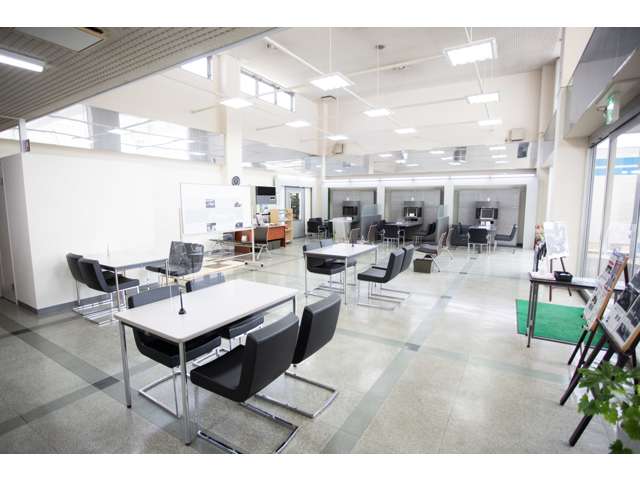 (株)関西マツダ 吹田店