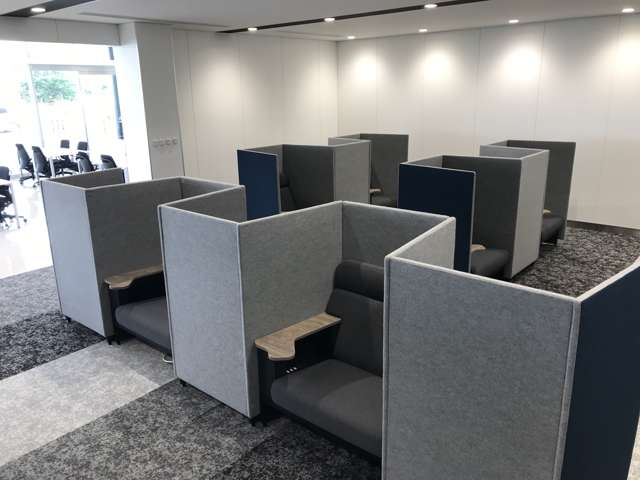 トヨタカローラ南海(株) 貝塚プラザ