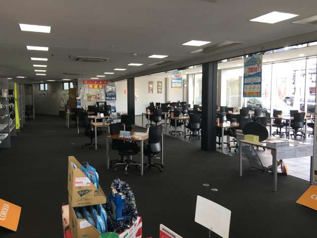 トヨタカローラ南海(株) 狭山プラザ