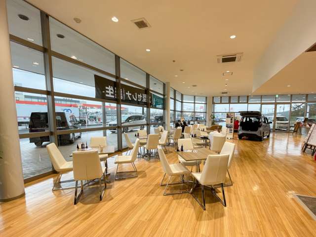 岐阜日産自動車(株) カーパレス大垣インター