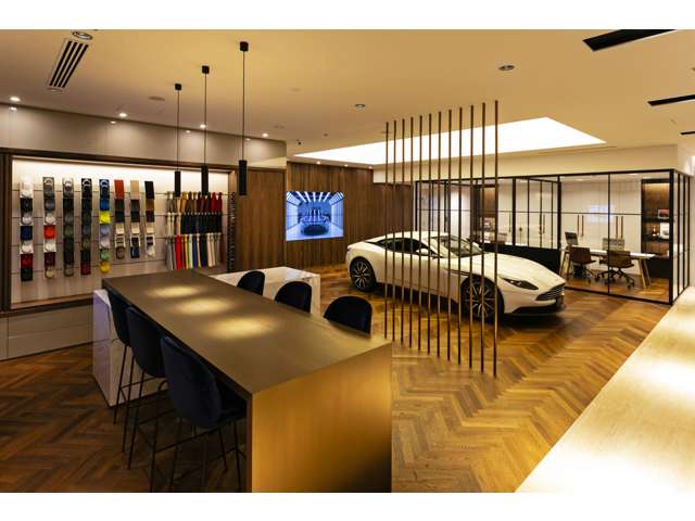 アストンマーティン神戸