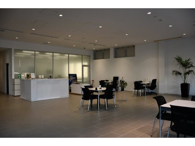 富士自動車 Volkswagen博多 認定中古車センター