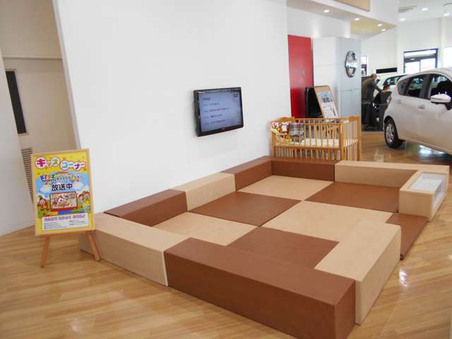 日産大阪販売(株) UCARS堺