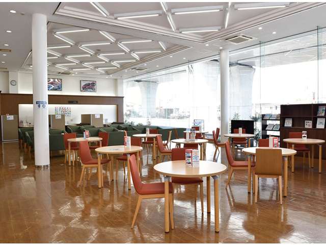 ホンダカーズ南近畿奈良 阪奈宝来店 (Honda認定中古車取扱店)