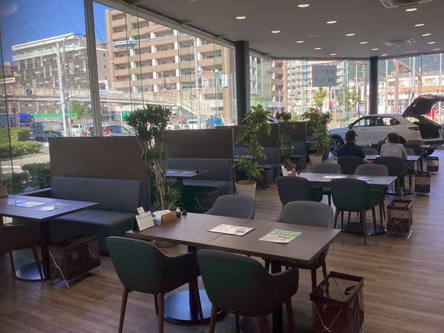 ホンダカーズ兵庫 神戸中央店 (Honda認定中古車取扱店)