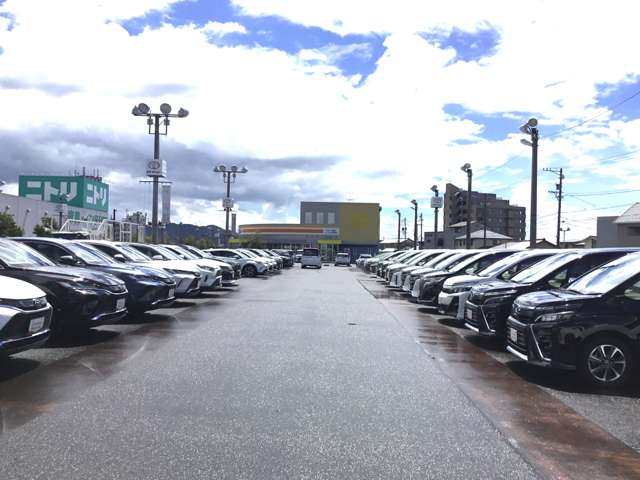 トヨタカローラネッツ岐阜(株) U-Car長良店