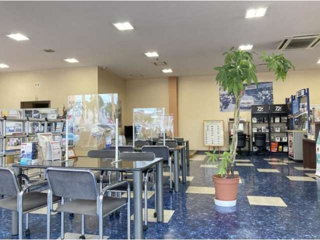 トヨタカローラ高知 金田店