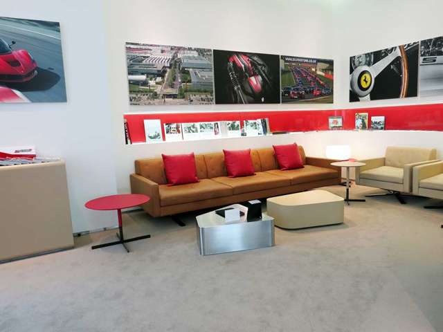 コーンズ 名古屋ショールーム