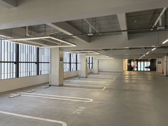 愛知トヨタ 認定中古車AUTOTOWN高辻店