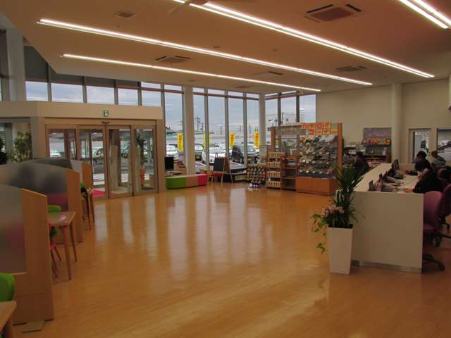 青森ダイハツモータース 八戸卸センター店