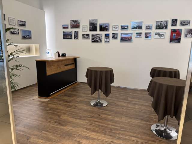 Enthusiast by Mitsuoka エンスージアスト バイ ミツオカ