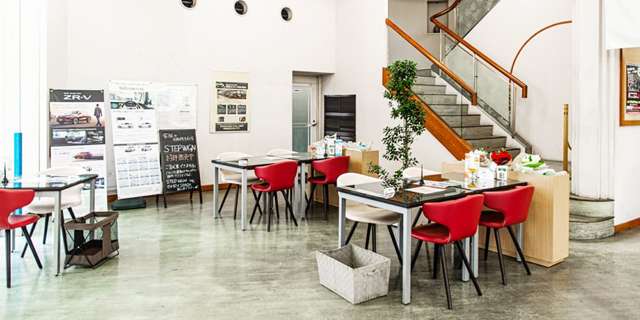 ホンダカーズ大阪 香里店 (Honda認定中古車取扱店)