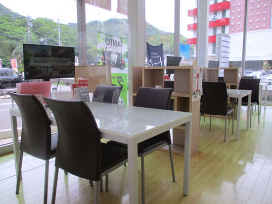 ダイハツ長崎販売 小ヶ倉店