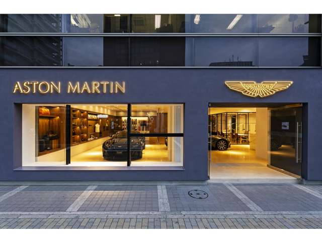 アストンマーティン神戸