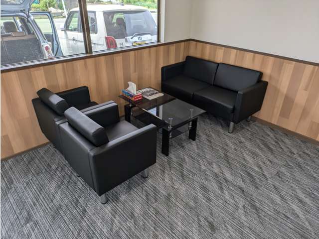 T-three famille 松山店