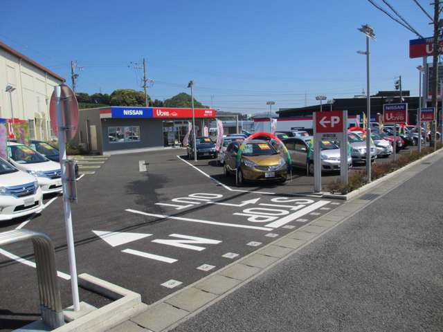 静岡日産自動車(株) 藤枝カープラザ